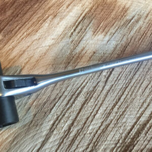 Ratchet-scrench chainsaw maintenance tool