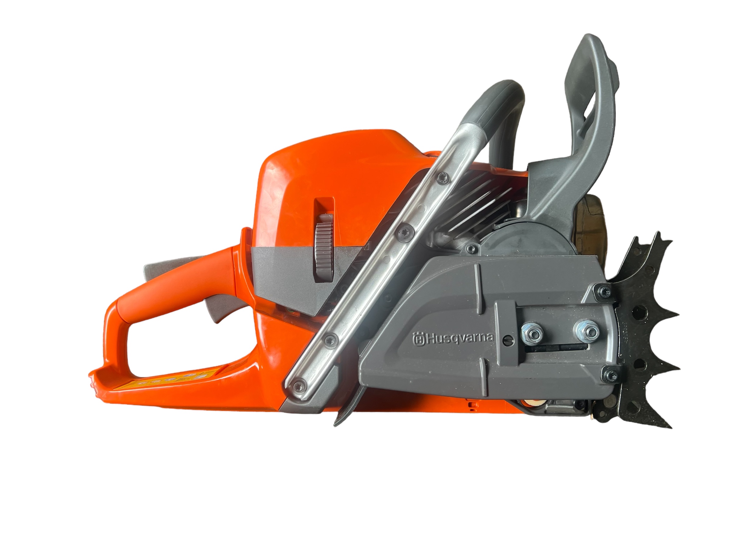 Husqvarna 585 professional chainsaw with 24” bar and chain
