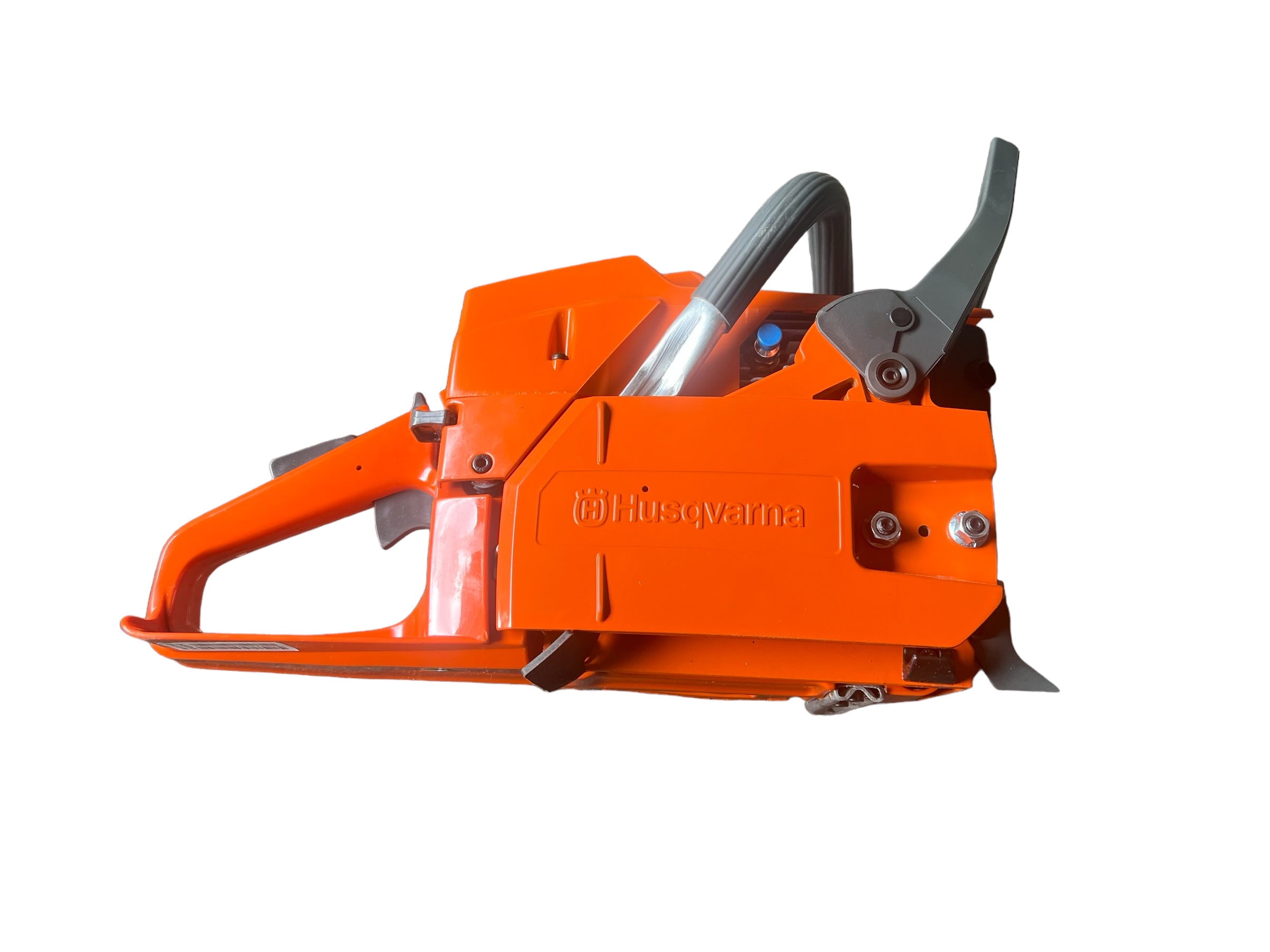 Husqvarna 272xp chainsaw with 18” guide bar and chain - Image 2